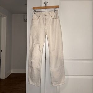 Levi’s 501 Original Straight or Ribcage Straight.